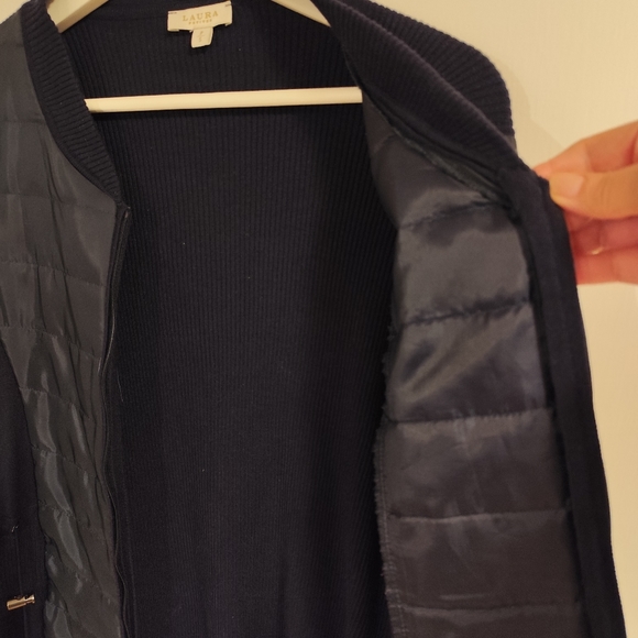 3/$30💜Lady's Sweater size Small Dark Blue - Picture 4 of 4